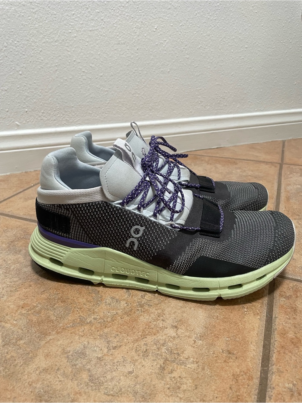 On Running Cloudtec Men’s Running Shoes - Black with Light Green Sole - Picture 3 of 7